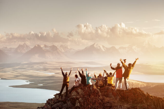 A group of people builds a new framework for sustainable growth by socializing in nature.