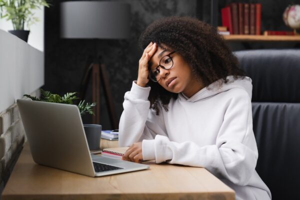 AI ads drive clicks but drive customers away, study finds