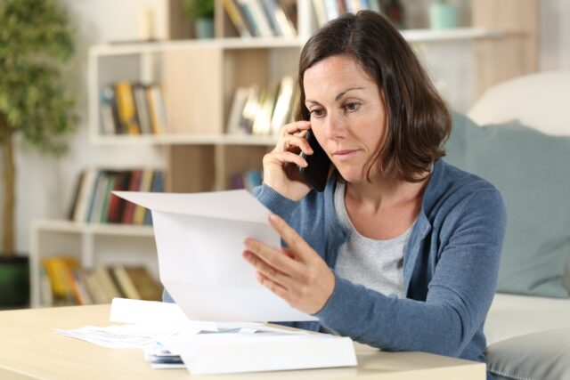 AI Gains Ground in Purchases but Phone Calls Still Rule for Help