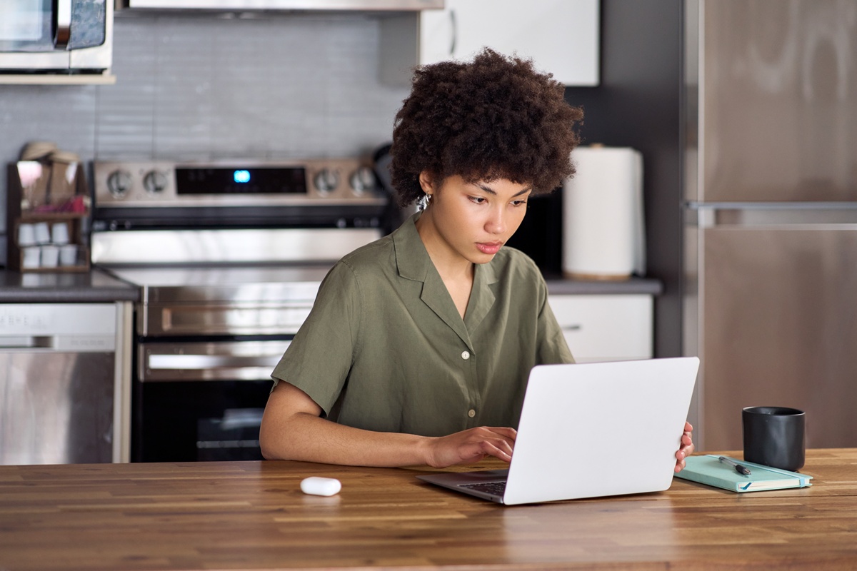 Gen Z’s Love-Hate Relationship with Email, Explained