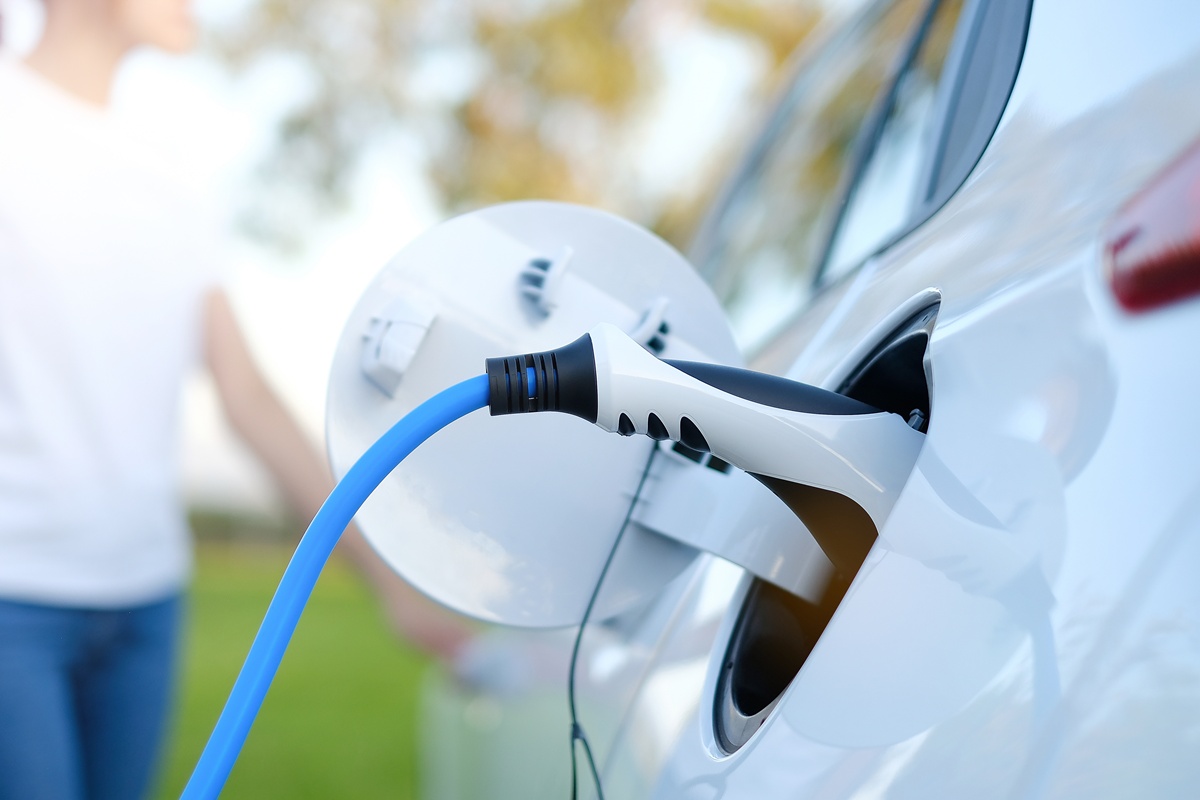 Travelers Turn to EVs and Digital Payments to Save Money
