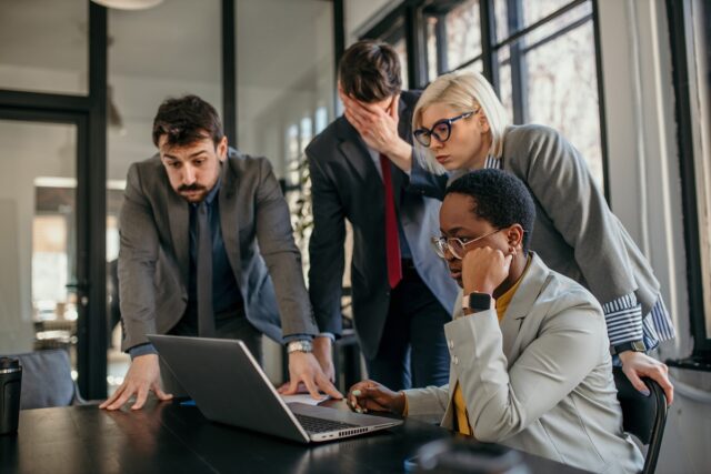 CX Leaders Love AI, So Why Can’t They Make It Work?