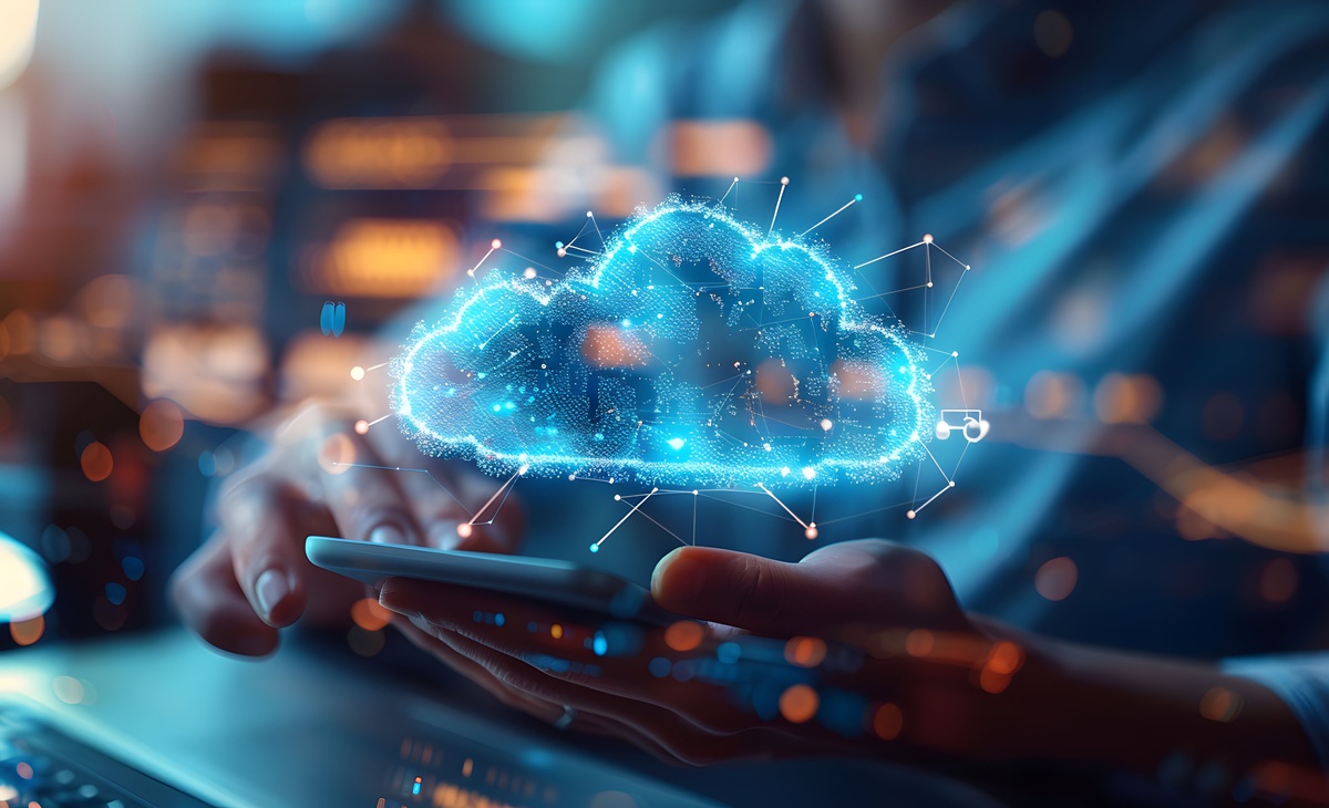 The Rise of the Hybrid & Multi-Cloud Contact Center: Building Resilience Beyond Single-Cloud Dependency