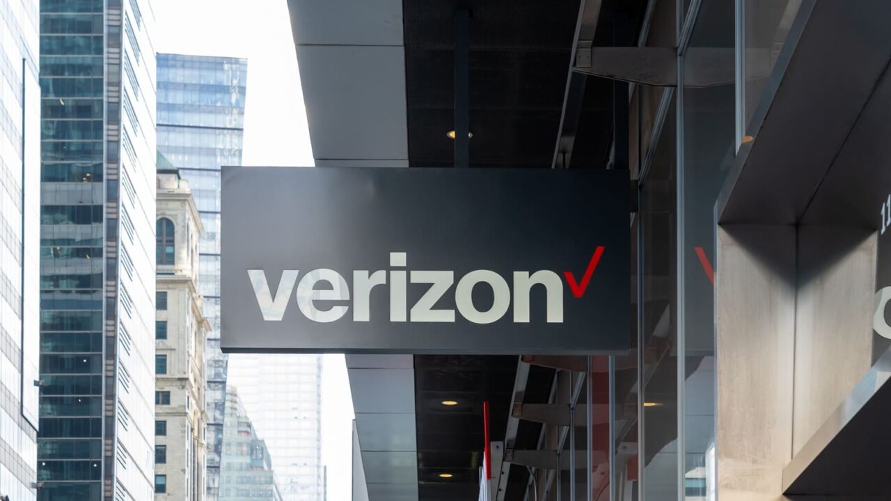 Verizon Tightens Device Unlock Rules Amid Growing Customer Losses