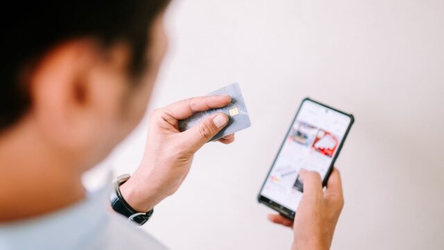 Easy Checkout Makes People Spend More (Without Noticing)